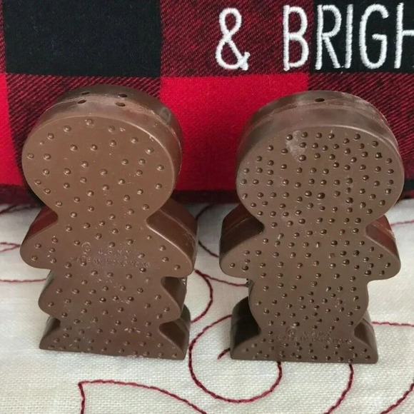 Vintage JSNY Gingerbread Boy And Girl Plastic Salt & Pepper Shaker Set - Picture 2 of 6